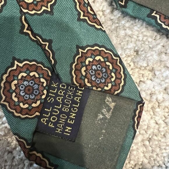 Bert Pulitzer Green Medallion Silk Neck Tie Necktie England 56x4” - Picture 5 of 7